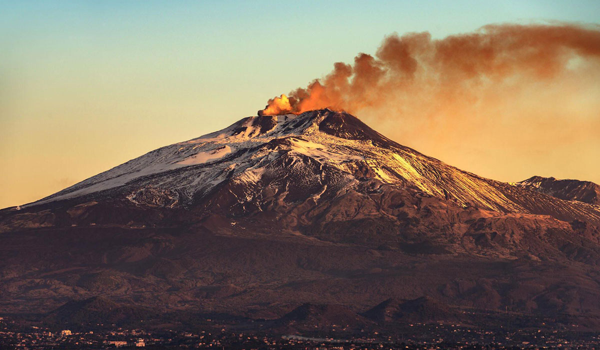 Exploring Italy Volcanic Landscapes: Vesuvius, Etna, and Stromboli